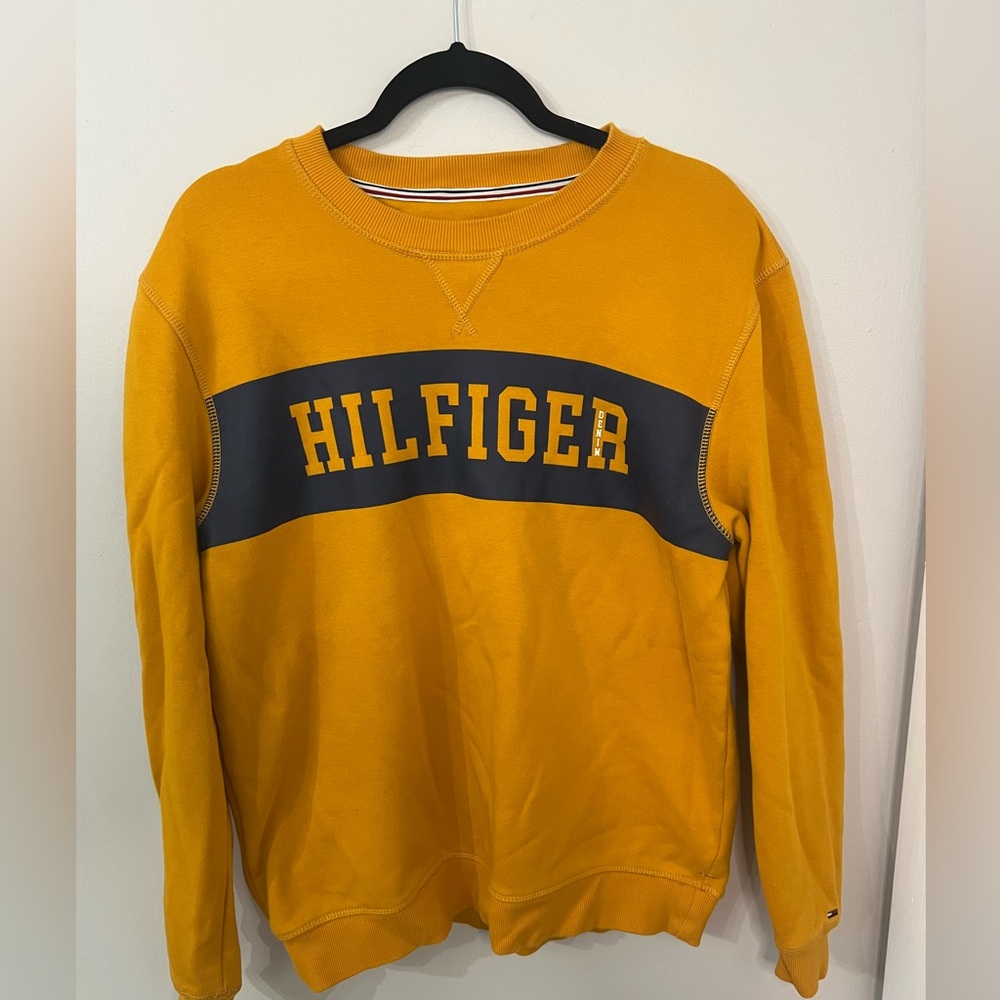 Tommy Hilfiger yellow crew neck sweatshirt sz large